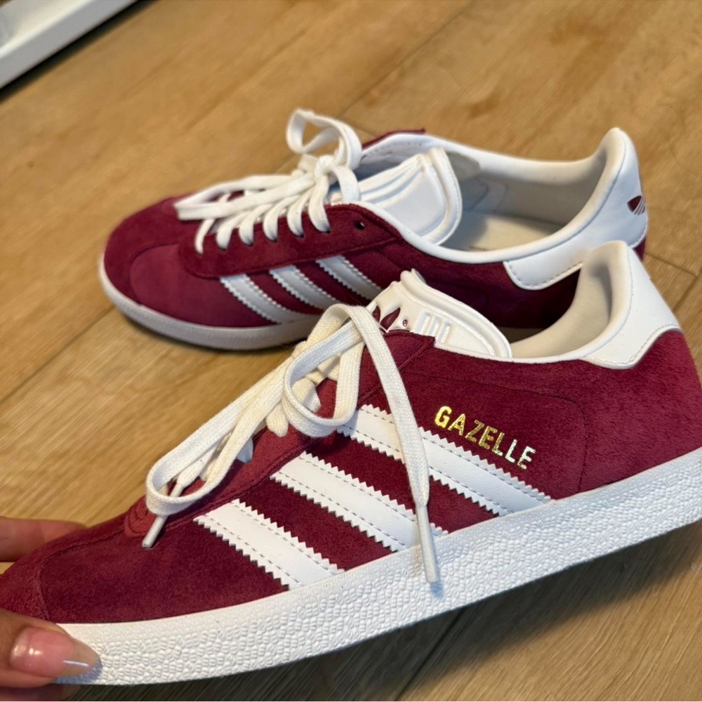 Adidas Maroon and White Classic Sneakers - Picture 4 of 6